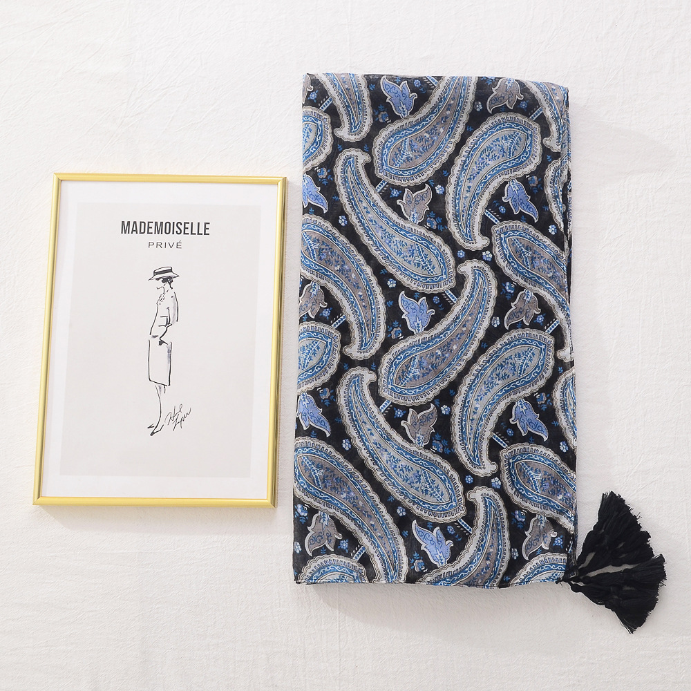 2022 nueva porcelana azul y blanca impresa decorativa de algodón y lino siente la bufanda de la borla bufanda del mantón de la protección solar de la playa para las mujeres