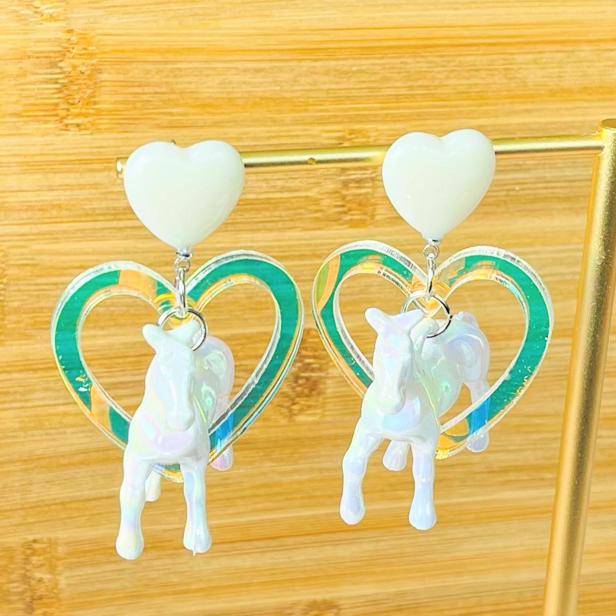 20g Weight Drop Earrings Classification 1 Pair Quantity Wedding, Carnival, Birthday Occasion Acrylic Material Heart Shape, Horse Pattern Women's Gender Retro Style 1 Pair Retro Heart Shape Horse Arylic Drop Earrings 无