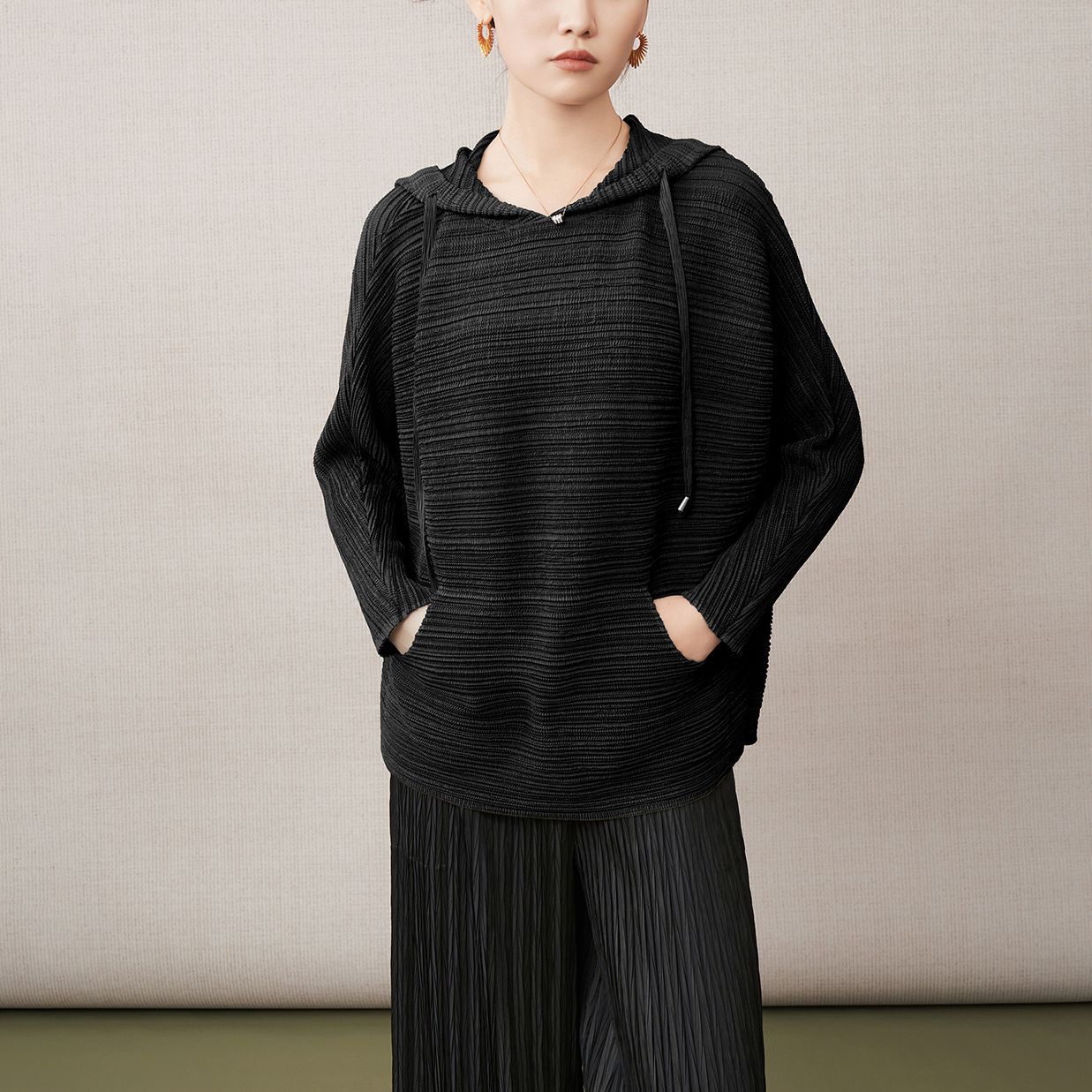 Designed Pleated Sweatshirt Women's Loose Lazy Style Hooded Pullover 2025 New Large Size Women's Trendy Tops