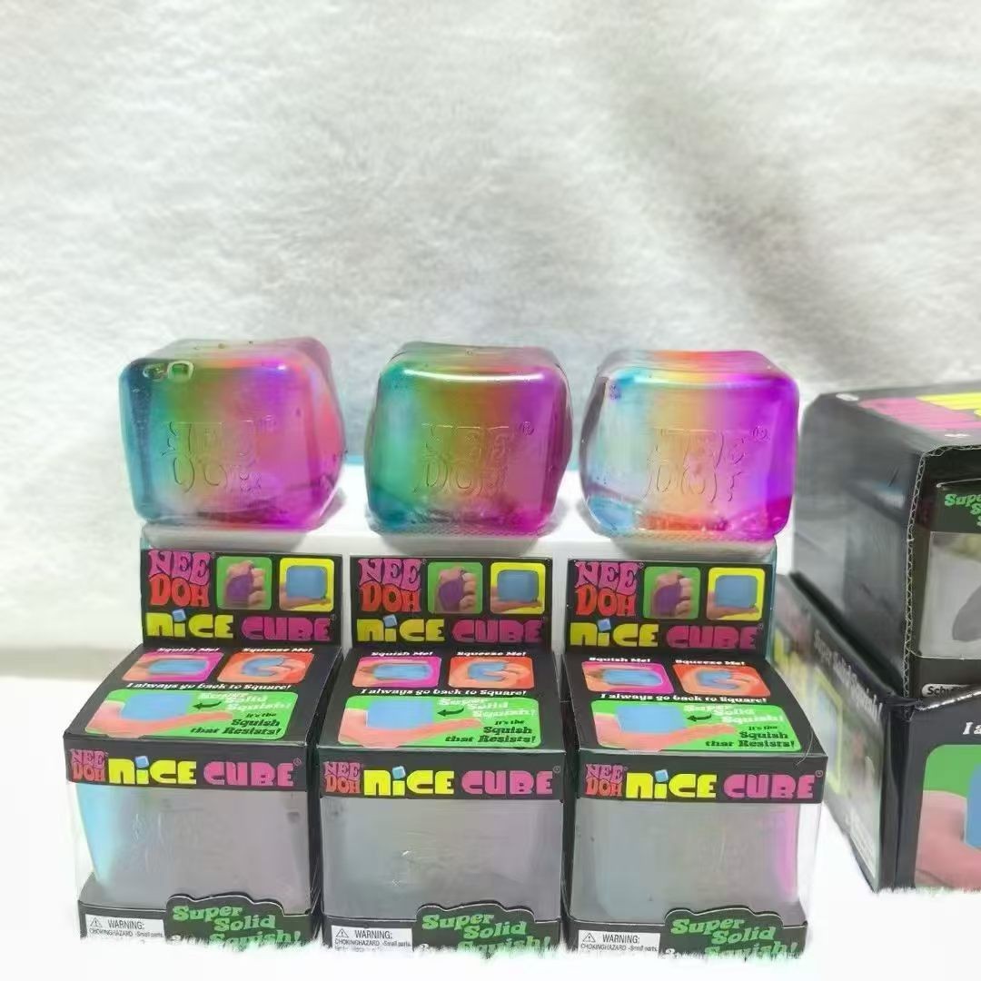 Rainbow gradient ice cubes 220g