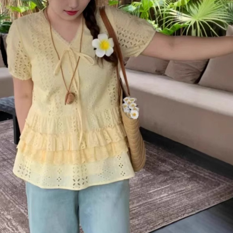 2025 Summer New Arrival plus size Butter Cookies Fat Summer Shirt Hollow V-Neck Lace Hem Short Sleeve Top