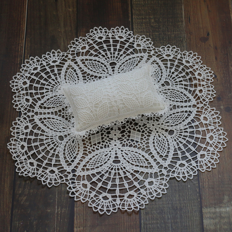 Cross-border new children's photography props newborn baby handmade hollow lace round cushion blanket + pillow set Cross-border new children's photography props newborn baby handmade hollow lace round cushion blanket + pillow set