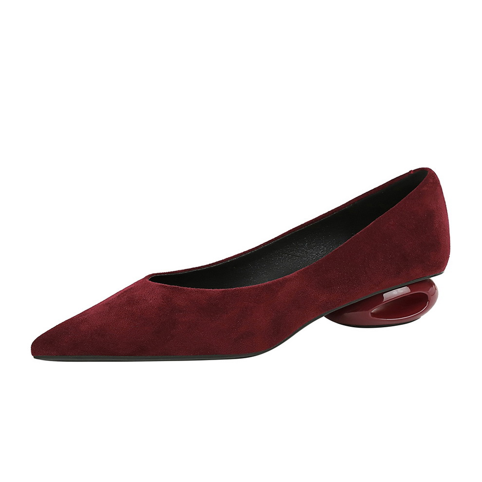 8302 French retro pointed suede low heeled shoes with shallow hollowed out heels for foot repair, single shoes for daily versatile and elegant women's shoes
