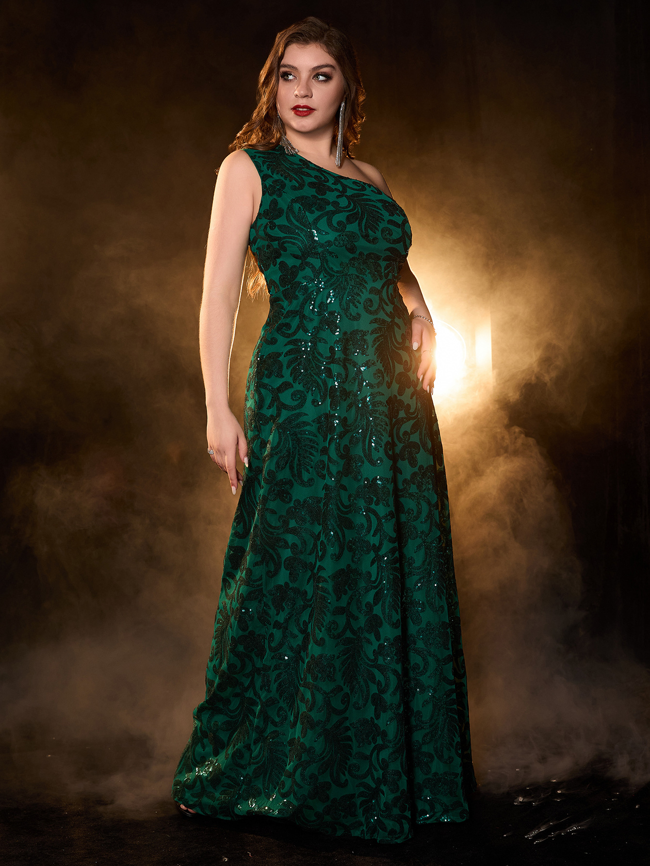 Vestido de talla grande vestido de noche caliente vestido de noche brillante europeo y americano comercio exterior cuello diagonal sin mangas falda larga Amazon elegante image 6