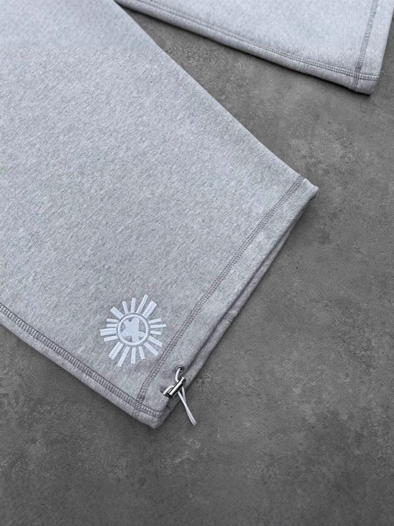 2025 marca de moda europea y americana transfronteriza estilo americano retro calle casual todos los días pantalones sueltos bordados gris hombres y mujeres