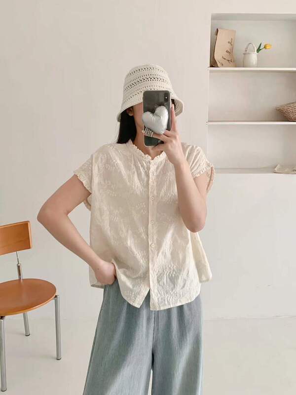 2026 Summer New Style Full-Body Embroidery Stand-Collar Lace Women's Cardigan Solid Color Short-Sleeve Shirt Wholesale
