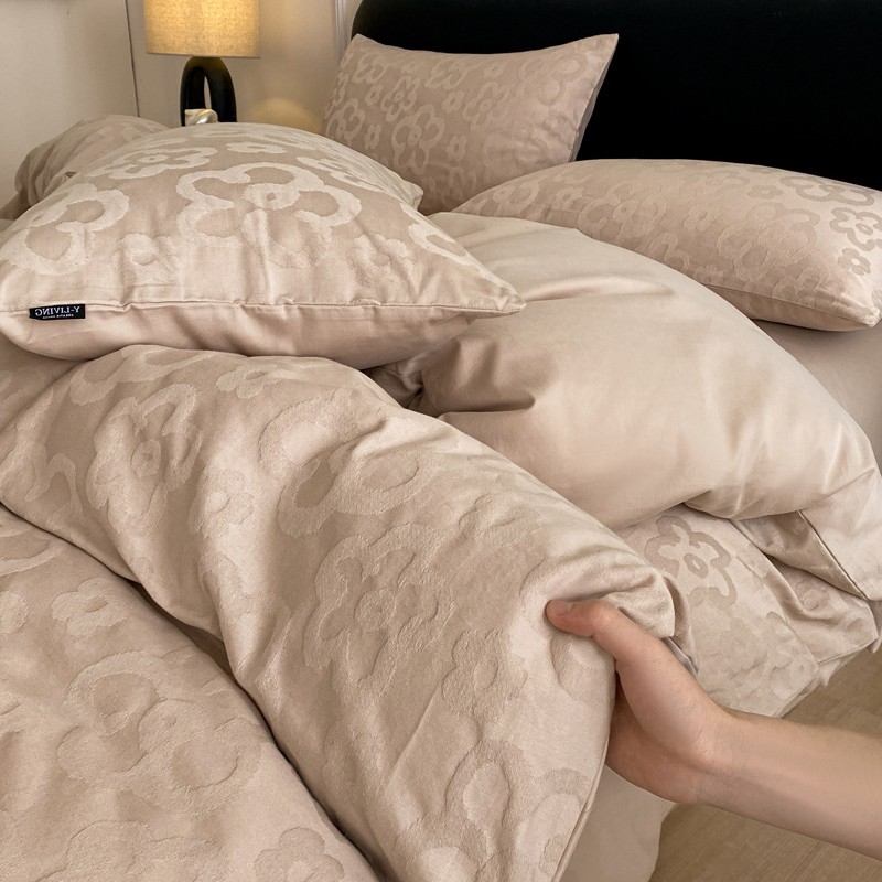 Luxurious All-cotton Jacquard Four-piece Bedding Set Soft Linen_voghion.com