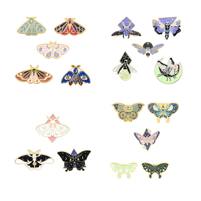 Serie animal creativo broche exquisito diseño de dibujos animados mariposa luminosa 18 unidades traje insignia accesorios en stock al por mayor