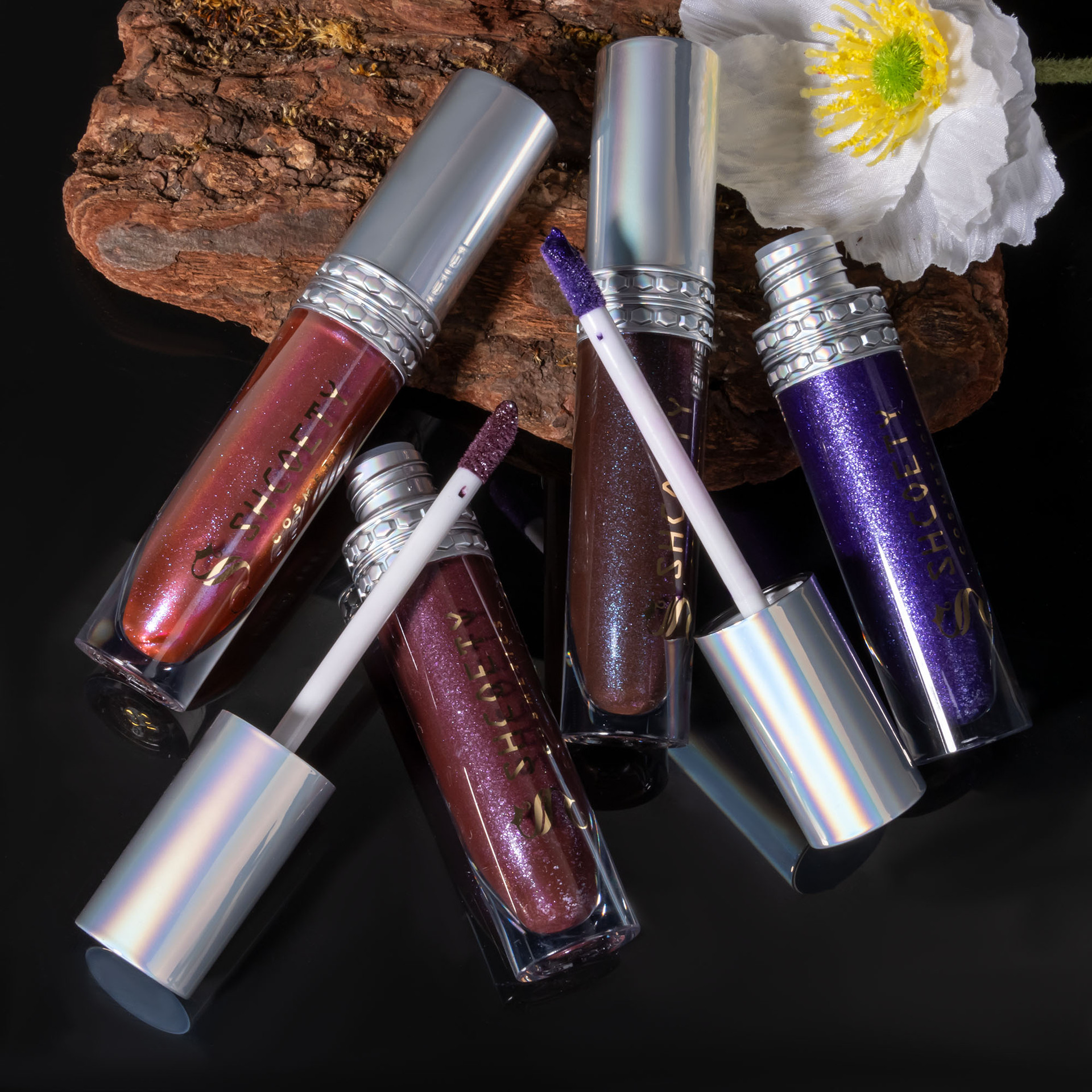 SHCOETY Cross-border Sparkling Polarized Lip Gloss is long-lasting and easy to color, with a dazzling bright lip gloss and a fine pearlescent glow that moisturizes the lips undefined