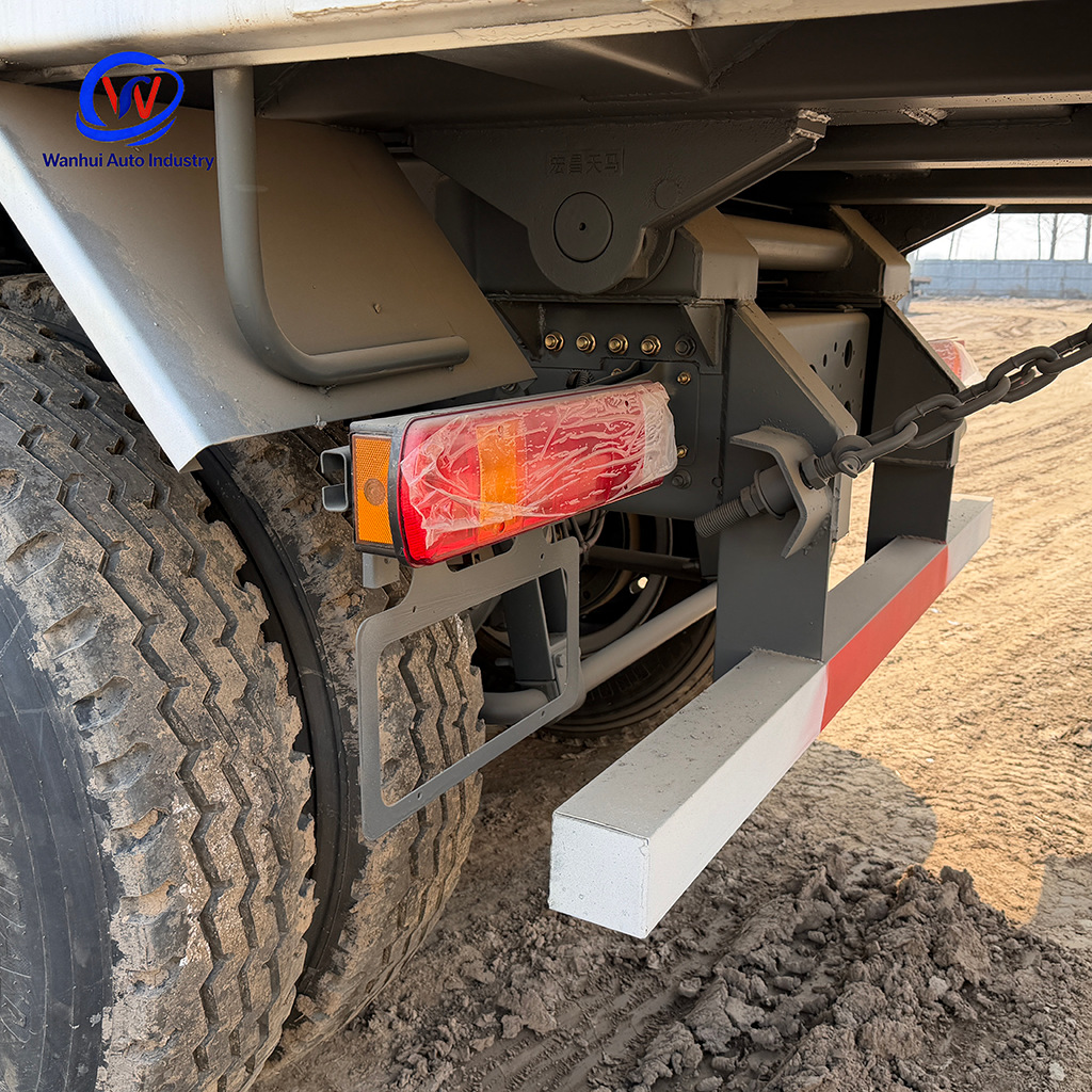 Sinotruk Howo Nx6X4 Dump Truck 371 Horsepower Engineering Dump Truck for Transporting Gravel and Soil