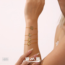 谜丽 手工镶嵌超闪锆石圣诞雪花手链电镀18K真金钛钢首饰不掉色女