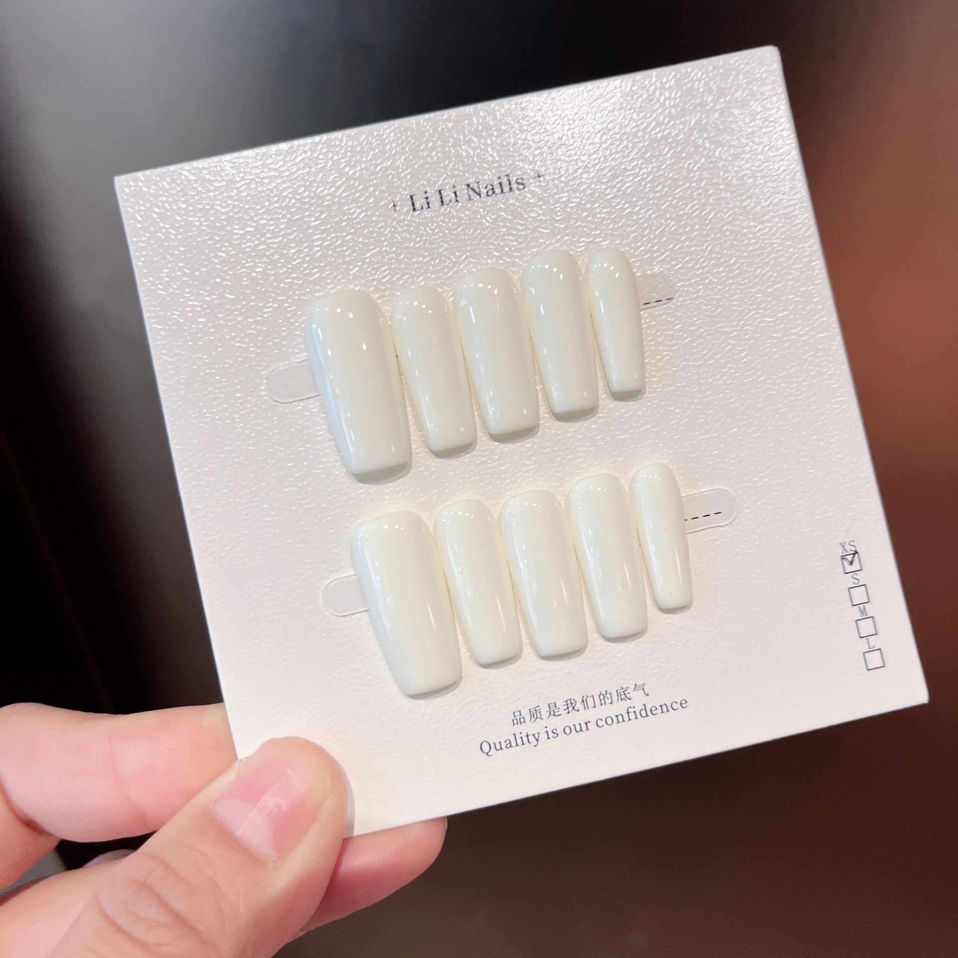 Uñas Postizas Hechas a Mano Ultradelgadas Sin Marcas para Mujeres