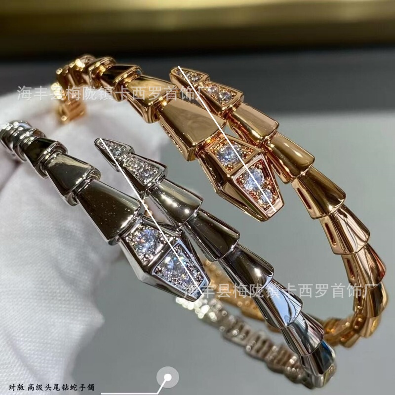 Baojia's popular high-end open elastic snake-shaped bracelet, plated with 18K rose gold, with diamonds all over the front and back, unique snake bone bracelet Baojia's popular high-end open elastic snake-shaped bracelet, plated with 18K rose gold, with diamonds all over the front and back, unique snake bone bracelet