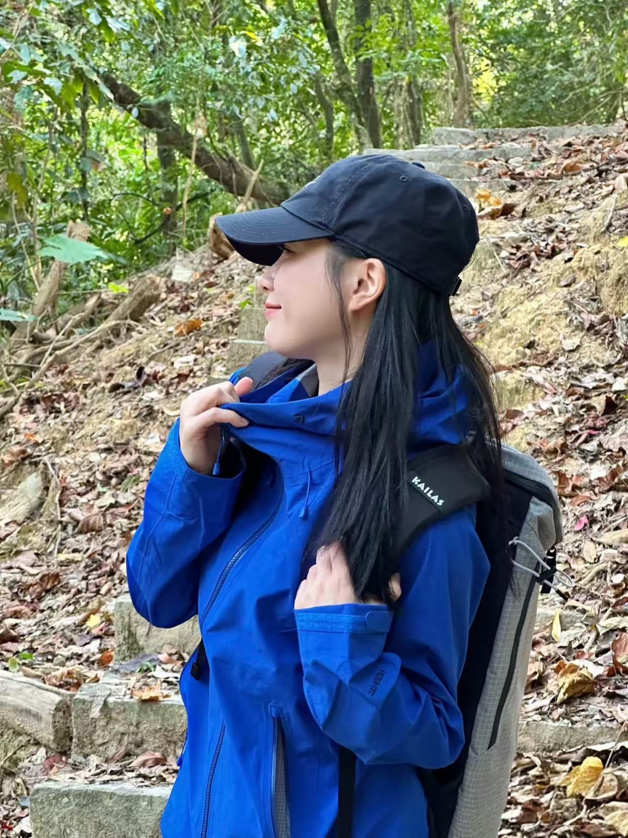 Seleccionado Sunstone Bogda LT serie al aire libre deportiva con capuzas transpirables casuales delgadas