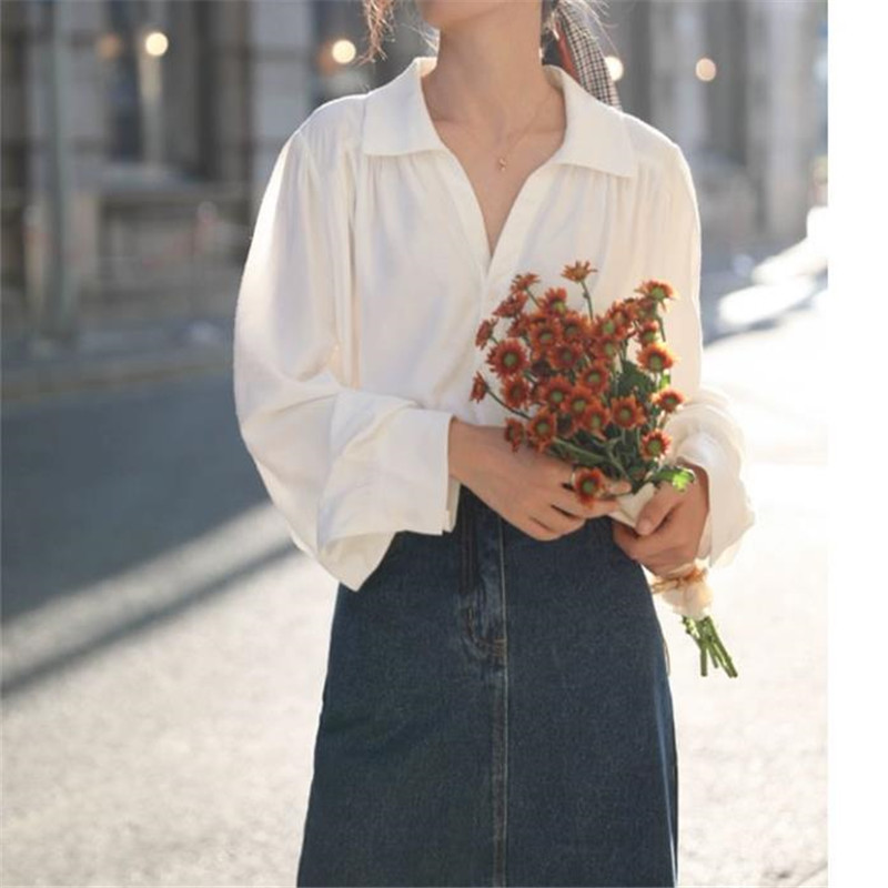 Retro spring elegant white shirt