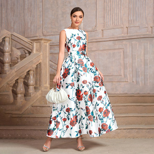 2025 French Vintage Printed dress Tight Waist Summer New Slimming Elegant Hepburn Style Slim-fit Mid-length Dress