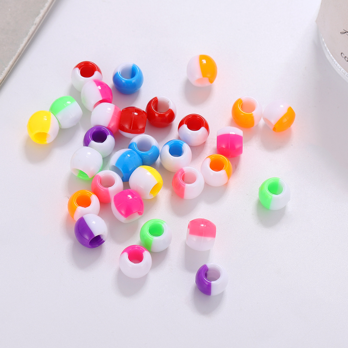 Accesorios trenzados para el cabello trenza sucia acrílico agujero grande cuentas de plástico de color cuentas redondas 1,2 cm cuentas sueltas joyas de DIY accesorios para el cabello