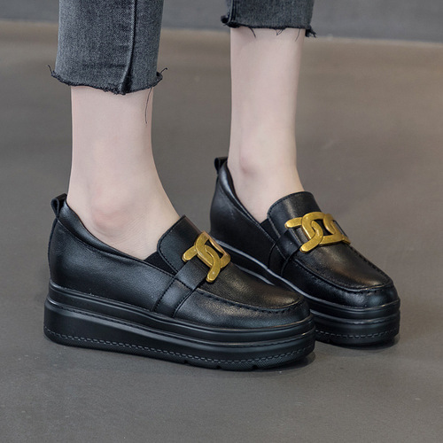 Versatile thick-soled small leather shoes spring 2024 new loafers with height increasing women's shoes small size 31 32 33 single shoes