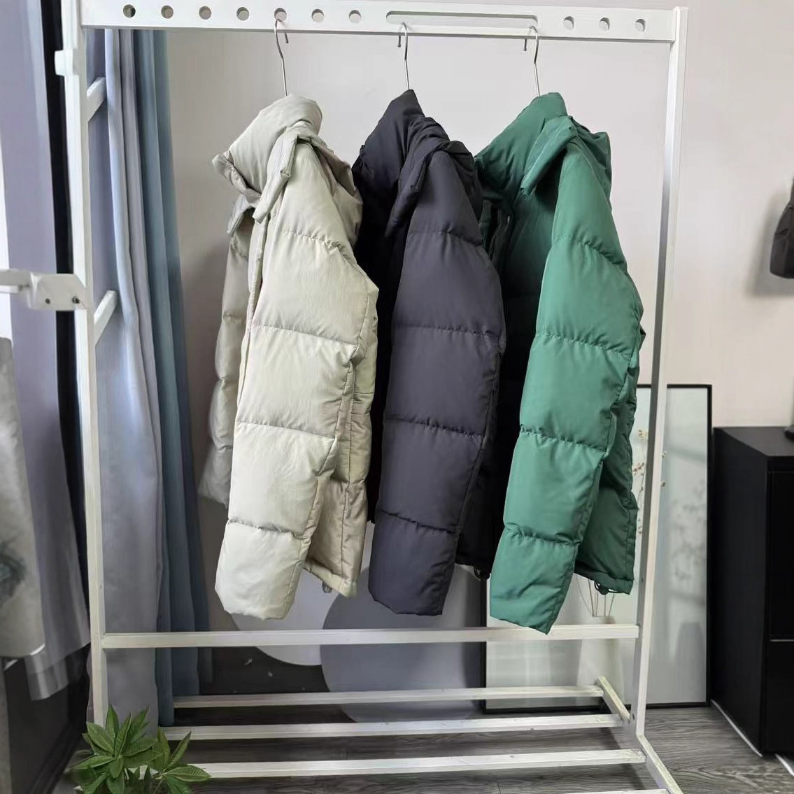 推荐 福利款 B备满满的青春活力气息 秋冬款蓬松度经典羽绒服 女