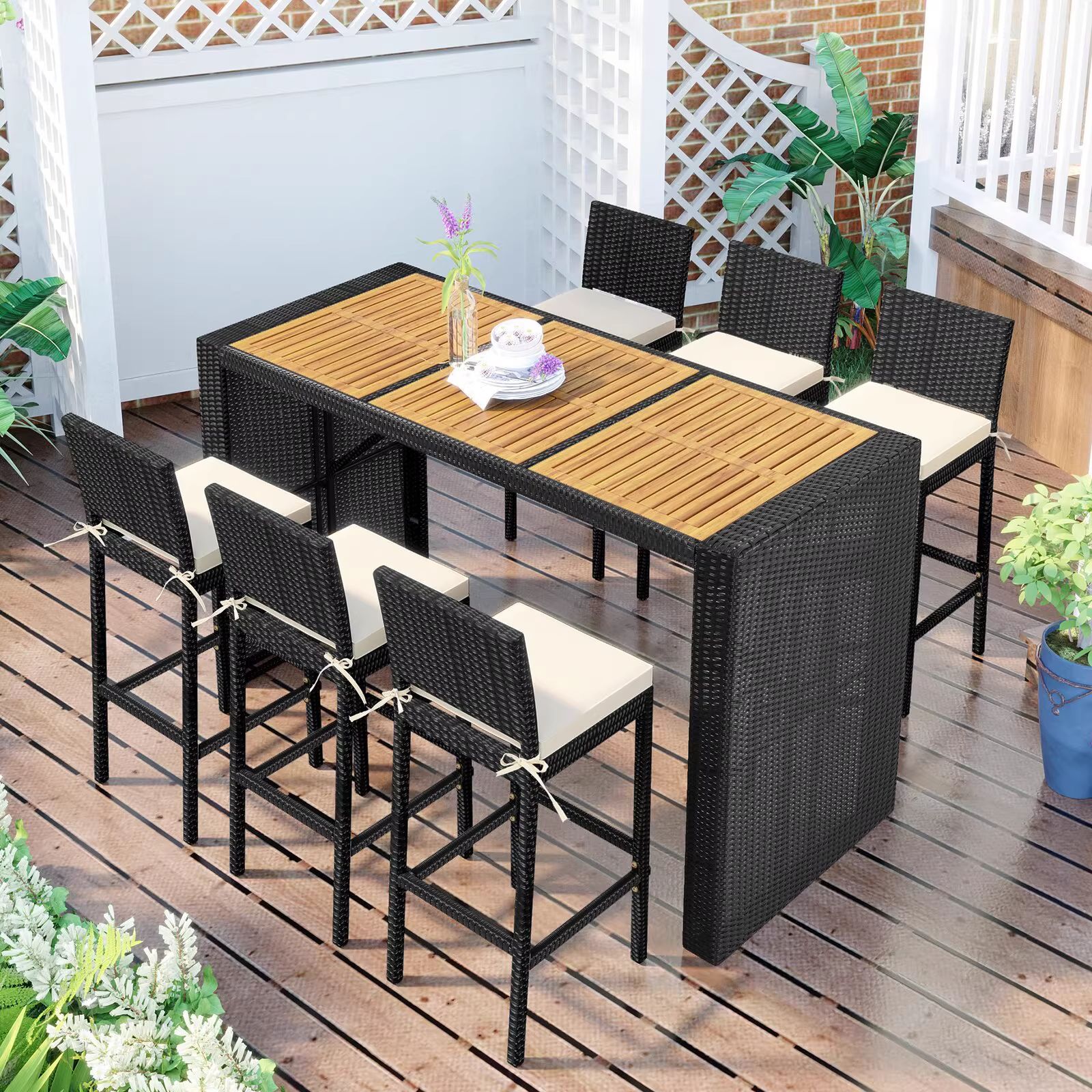 Una mesa larga con 6 sillas y fideos de madera plástica