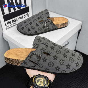 ��Ů����Ь�ļ�����Ь�⴩�r�����m�ٴ�һ�_�Ű��^���e����Ь��a