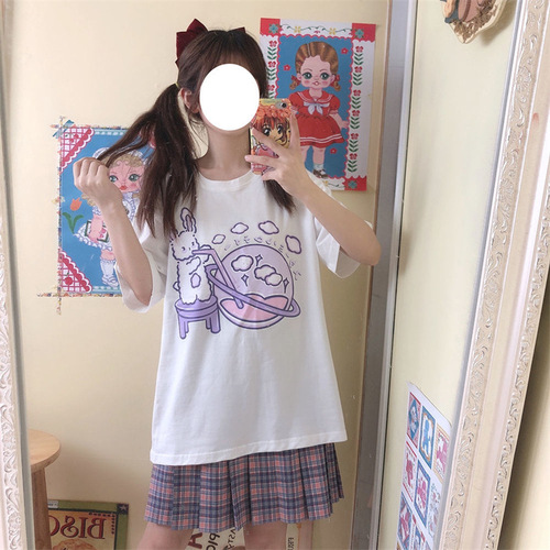 Second-dimensional Japanese-style sweet loose-fit short-sleeve T-shirt for female students—soft-girl JK uniform top, Instagram-worthy.