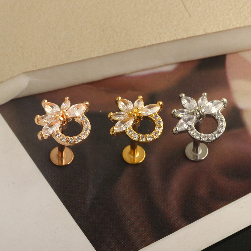 Pointed titanium steel lip stud product view