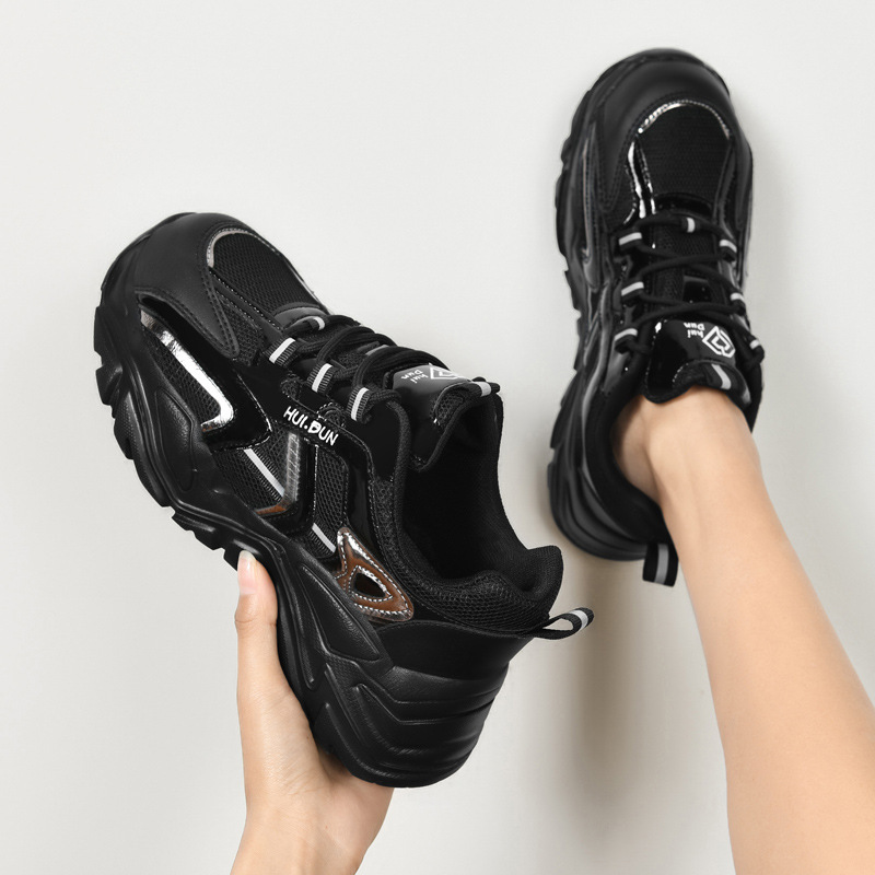 Women's Lightweight Steel Toe Labor Protection Shoes Women's 2025 New Four Seasons Steel Toe Anti-smashing Anti-puncture Women's Fashion Sports