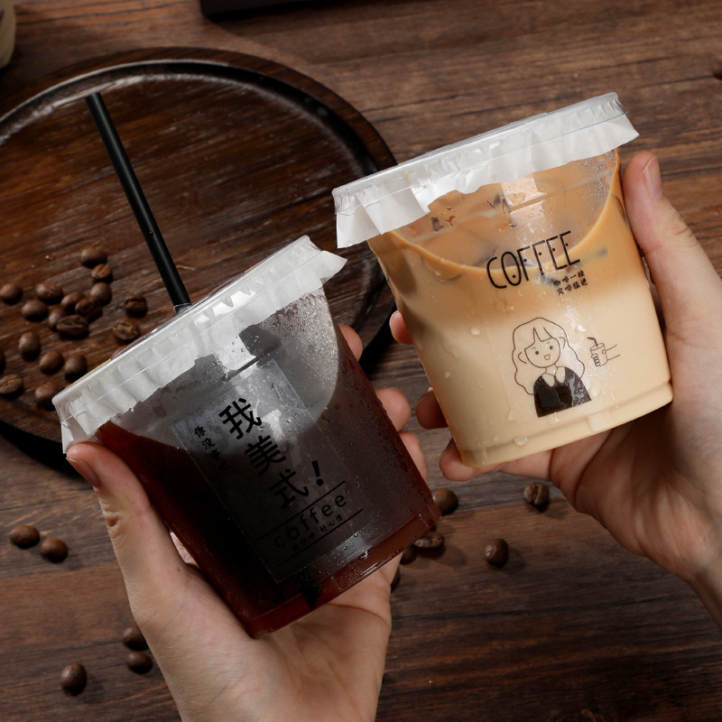 Vasos desechables transparentes con tapa y pajita para bebidas