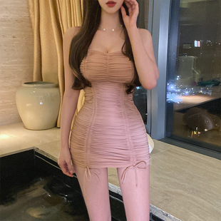 �羳����Ӿ��Ů�B�w�����ް��@���������Ը�¶���Ȼ���ȼ���Ӿ�b