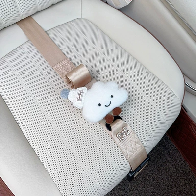 Car seat belt — for pregnant women, anti-belly-strangling, suitable for babies - three-point-anti-strangling-safety-belt-beige-with-white-hat-and-white-cloud-design