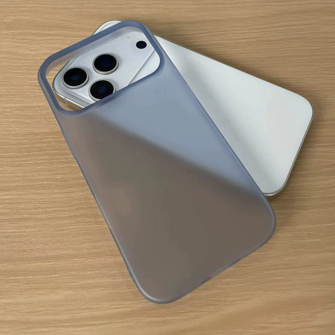 Прозрачный матовый ПК чехол для iPhone Ultra-thin защитный чехол — совместим с iPhone 12–17 ProMax, в нескольких цветах
