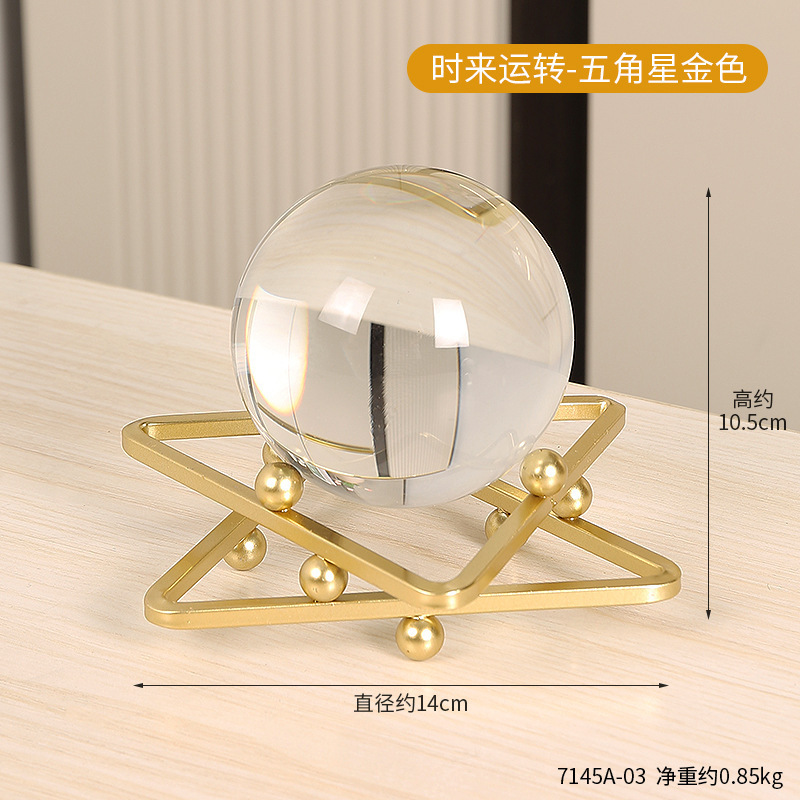 Come to run the crystal ball-pentagram-golden color