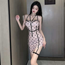 18YX1074欧美2026跨境外贸性感辣妹印花不规则修身吊带包臀连衣裙