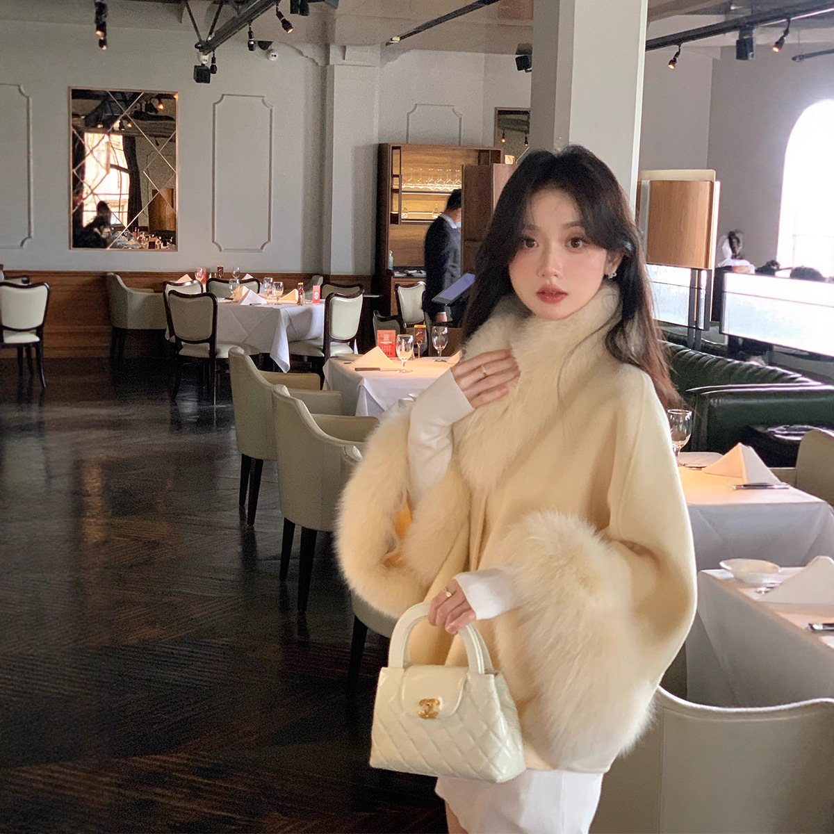 贵贵小富婆2025狐狸毛领秋冬羊毛呢子斗篷新款外套女双面羊绒大衣