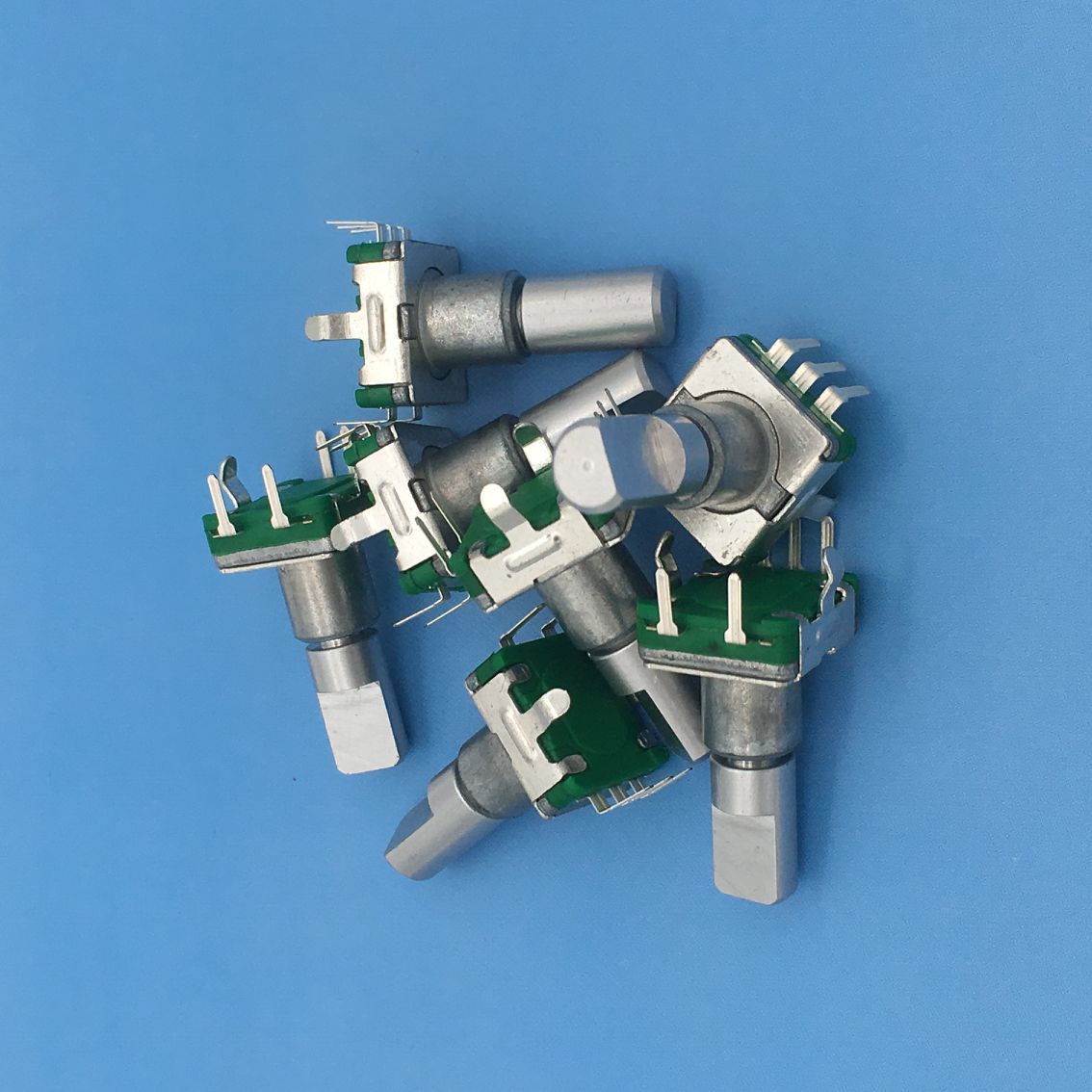 厂家直供汽车音响编码器   EC11编码器  带开关编码器