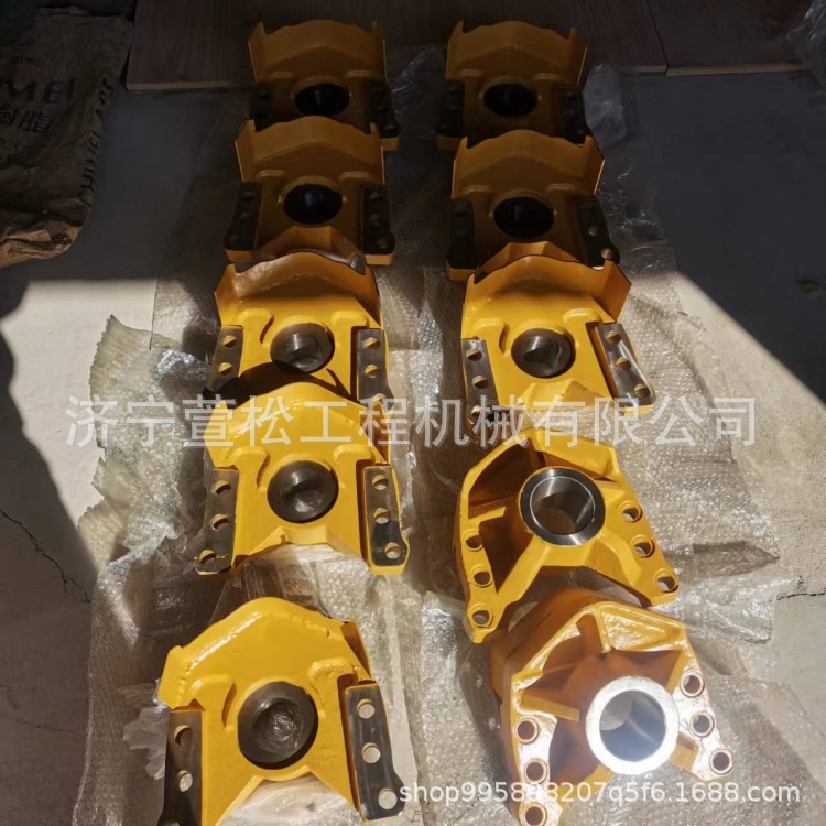 D85EX-15推土机配件 涨紧支座154-30-71620 液压泵 控制阀