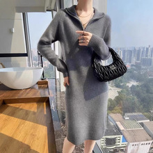 半高领设计感慵懒风拉链毛衣连衣裙秋冬新款针织裙中长款内搭外穿