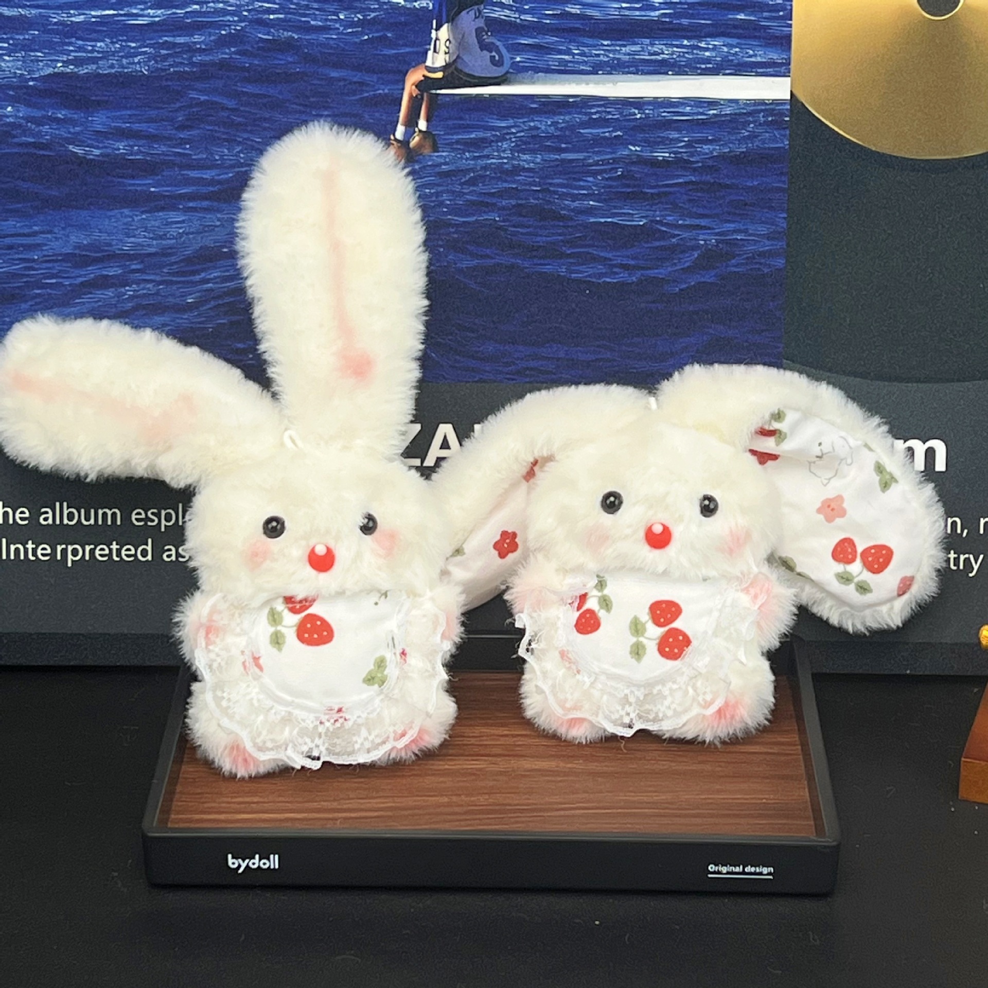 创意手作长耳兔毛绒玩偶公仔挂件可爱毛茸茸围裙兔子钥匙扣批发