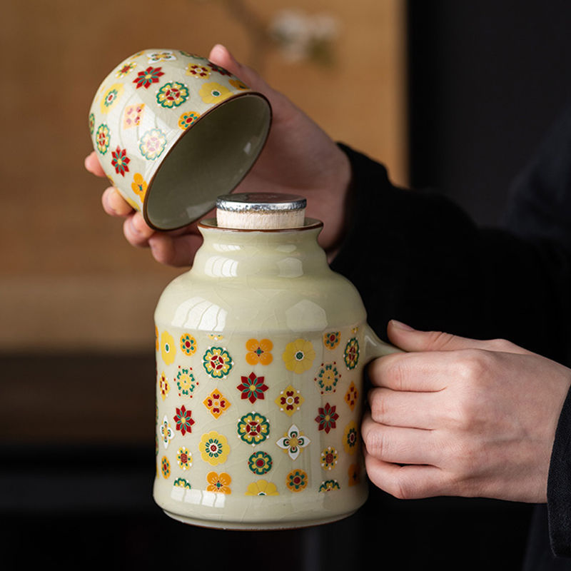 Ceramic capacious teapot