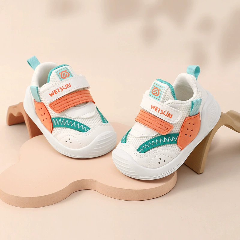 2024 новые весенние и осенние детские кроссовки для мальчиков для девочек с мягким подошвем нескользящие детские ботинки дышащие сетчатые детские ботинки