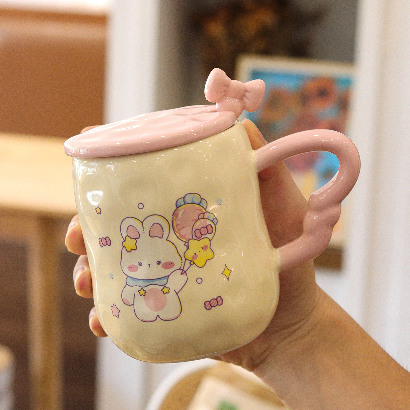 Conjuntos de tazas de cerámica de conejo mágico de alto valor con caja de regalo, tazas de marca con tapa + cucharada de taza de agua, taza de regalo