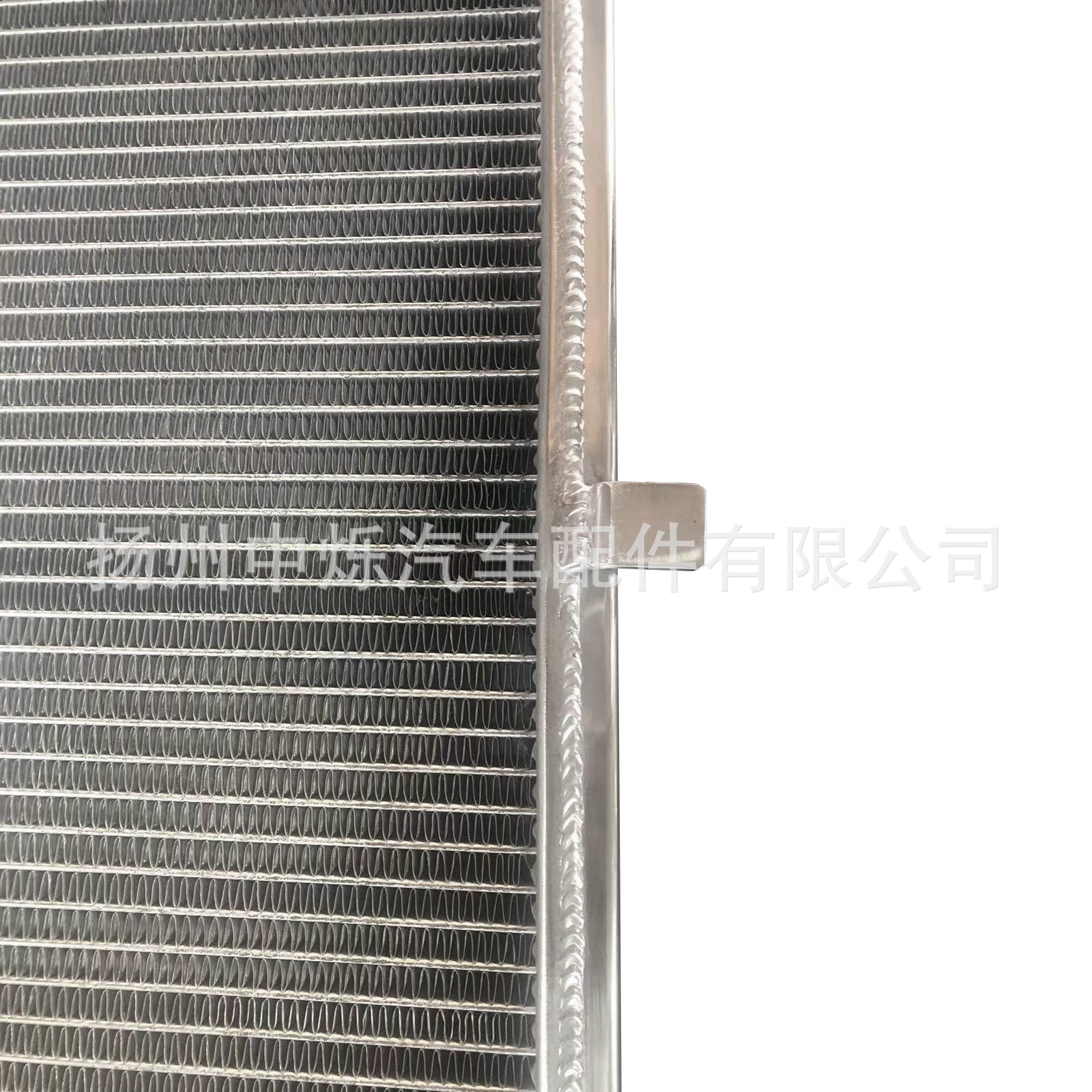 Hot-selling, in-stock, all-aluminum radiator for car cooling systems, compatible with BMW 5/6/7 engine coolant