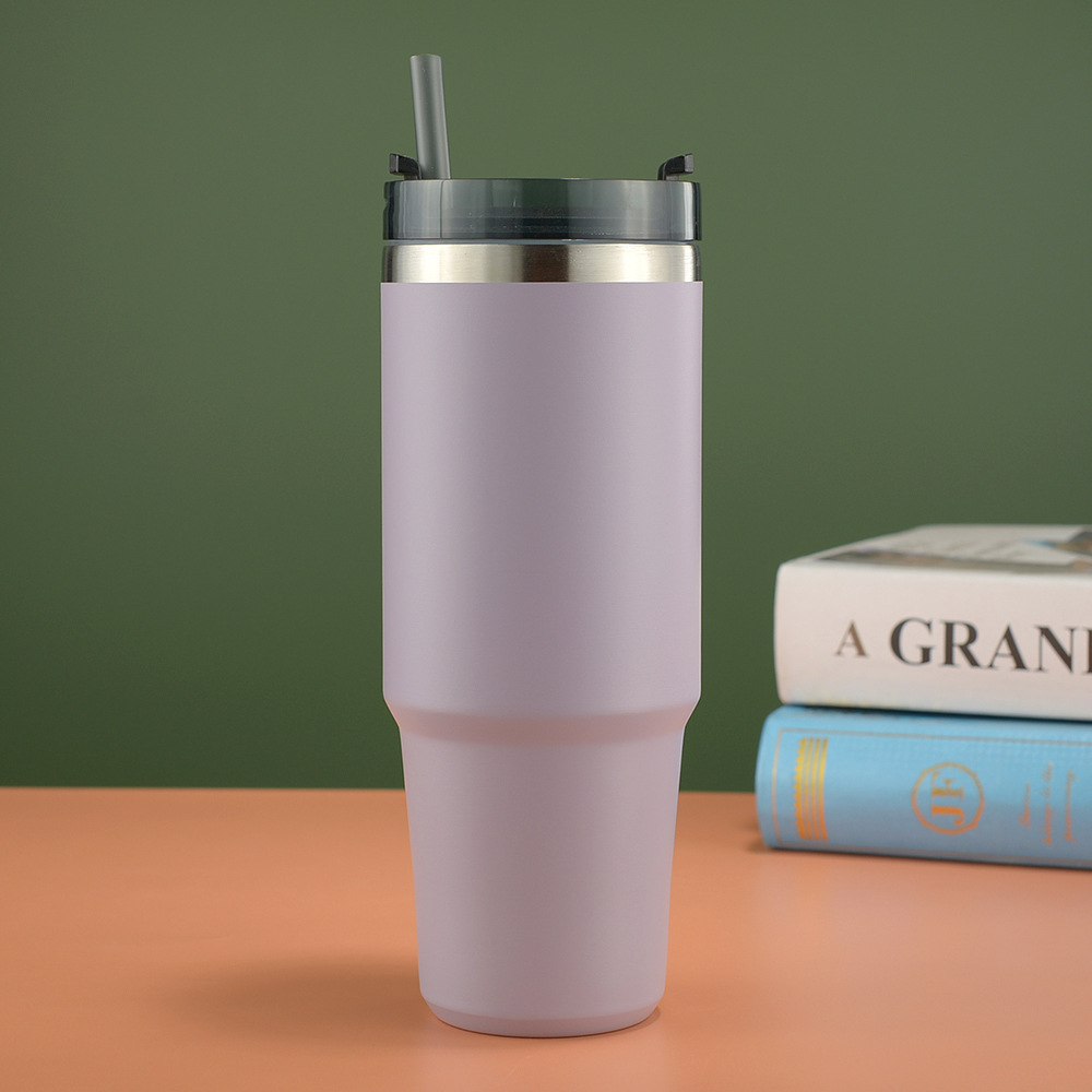 Producto explosivo del sudeste asiático Taza de aislamiento de acero inoxidable 304 Taza de automóvil 30oz20oz Taza de hielo para automóvil Taza de agua con pajita