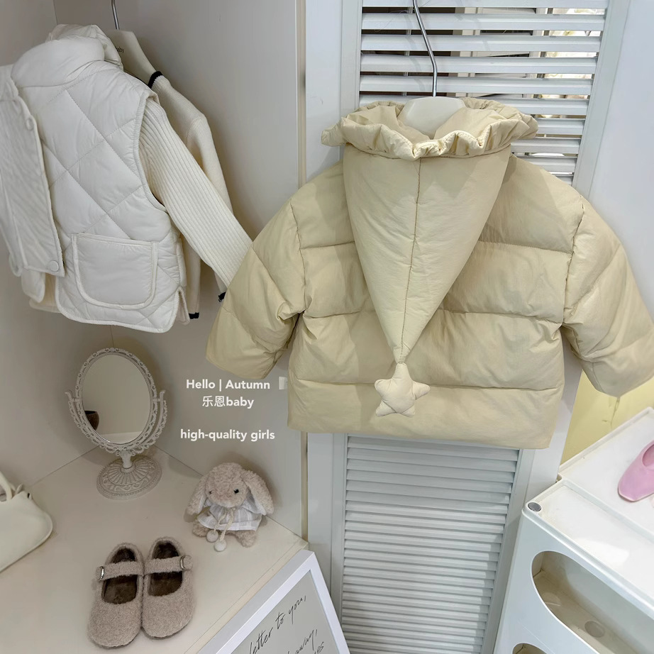 [Ropa de Niños Leen] Niñas otoño y invierno nuevo engrosado ropa de algodón amarillo estilo exterior abrigo con capuz de moda chaqueta de algodón