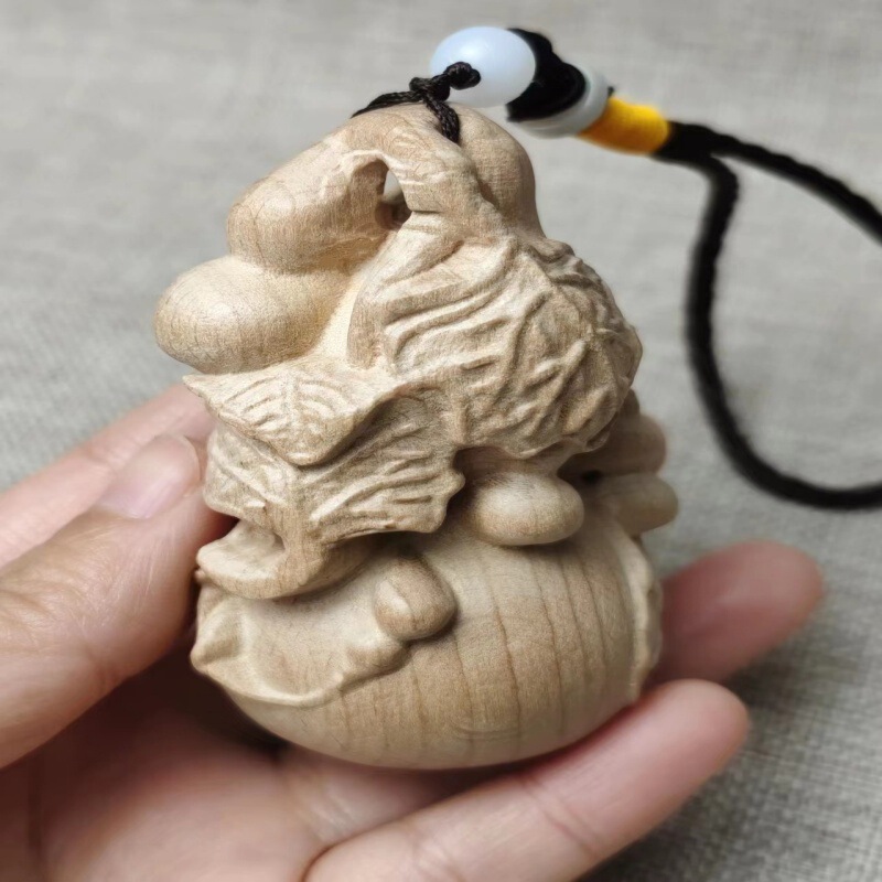 国境を越えた木彫りの文を卸売りしてデスクトップの工芸品の置物の立体のヒョウタンのペンダントの桃木の子孫のヒョウタンの取っ手の件を遊びます。|undefined