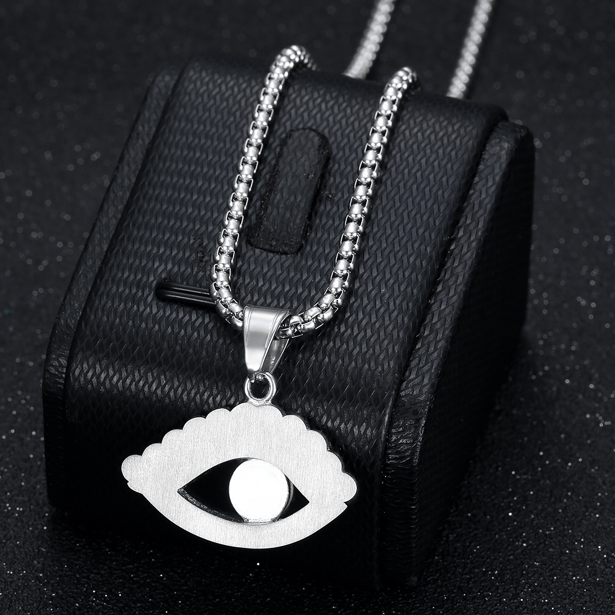 Titanium Steel Material 1 Piece Titanium Steel Rhinestones Devil's Eye Pendant Chain