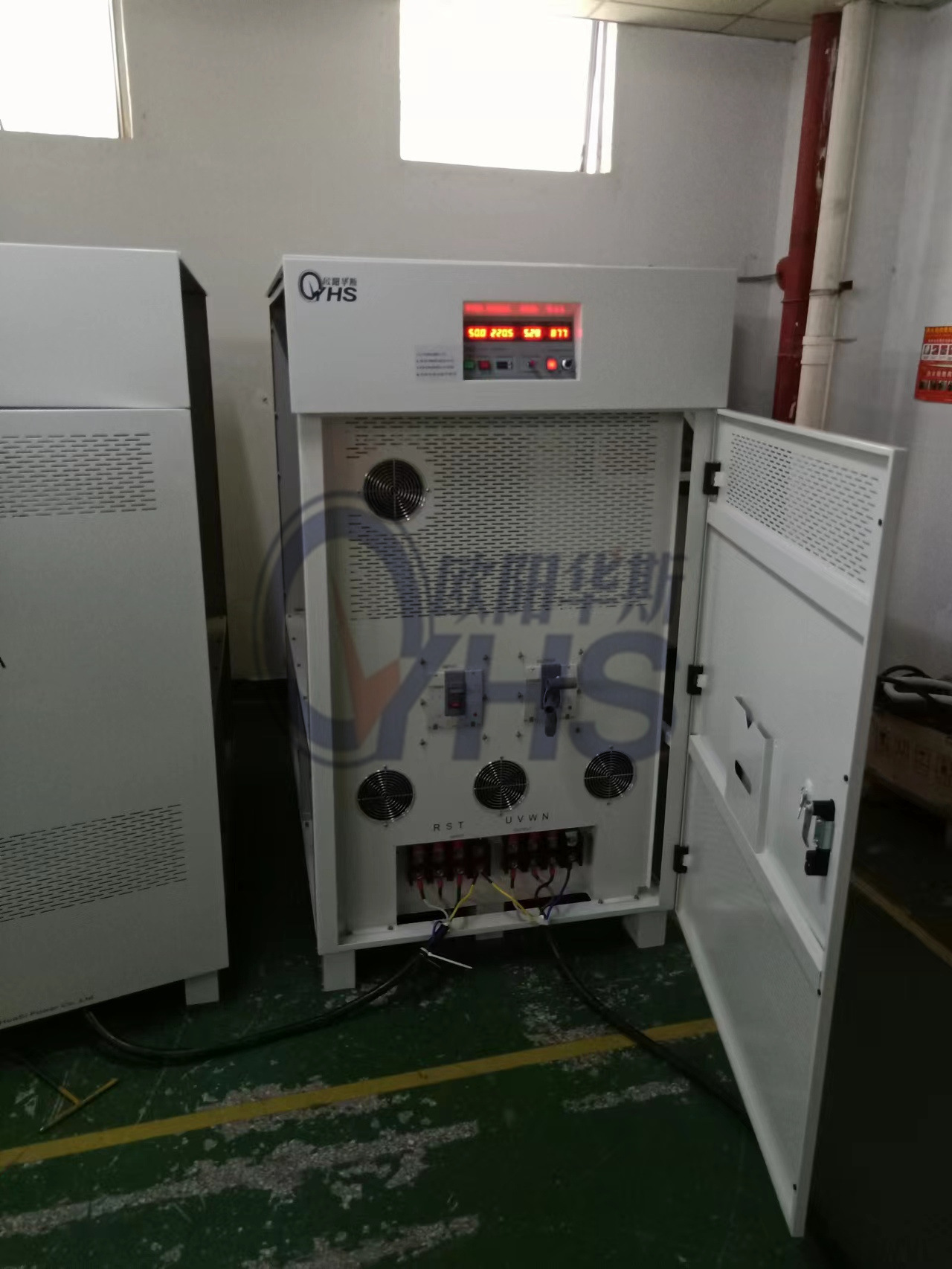 ŷ����˹����200KVA��Ƶ��Դ����ī���磬����440V 60HZ����50HZ