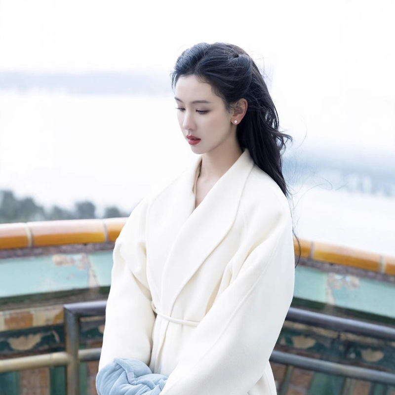 2025 New Autumn and Winter White Wool Double-Sided Woolen Outwear Women's Mid-Length Loose Elegant High-End Outwear 2025 New Autumn and Winter White Wool Double-Sided Woolen Outwear Women's Mid-Length Loose Elegant High-End Outwear