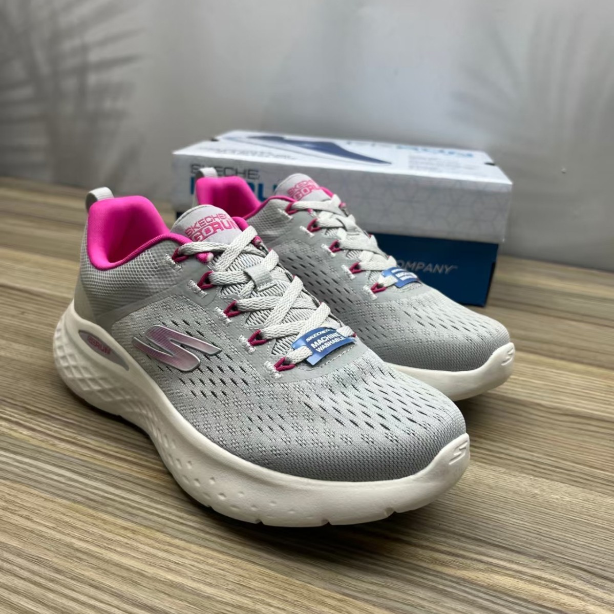 SKQ斯思凯奇2025球鞋新款透气减震休闲健步旅游运动女鞋129423